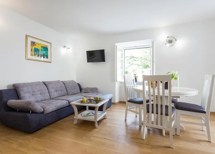 فيلة Palace Crodux - Old Town